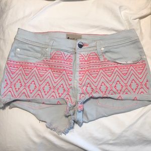 Roxy woman’s shorts